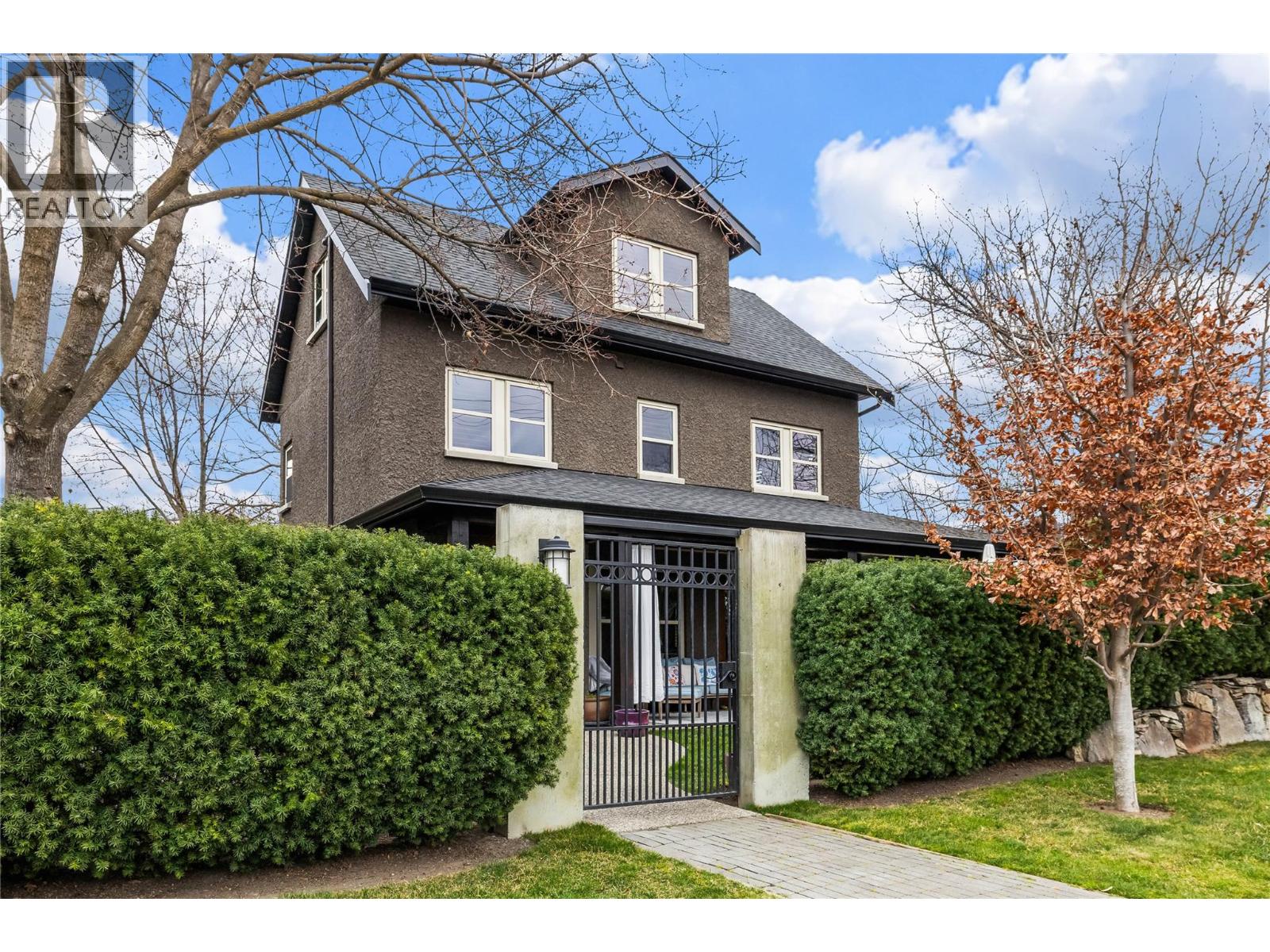 2683 Bath Street, Kelowna, British Columbia  V1Y 1M2 - Photo 1 - 10381758