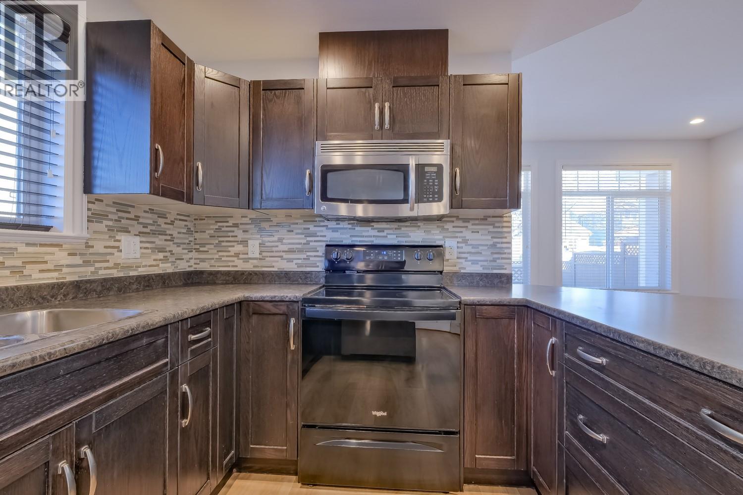 423 Tennis Street Unit# 101, Penticton, British Columbia  V2A 5R4 - Photo 3 - 10382594