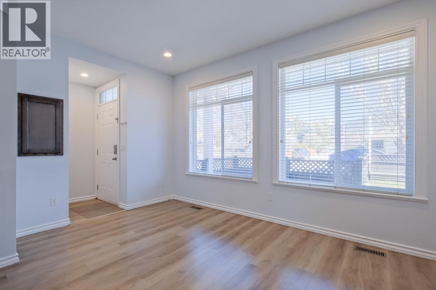 423 Tennis Street Unit# 101, Penticton, British Columbia  V2A 5R4 - Photo 5 - 10382594