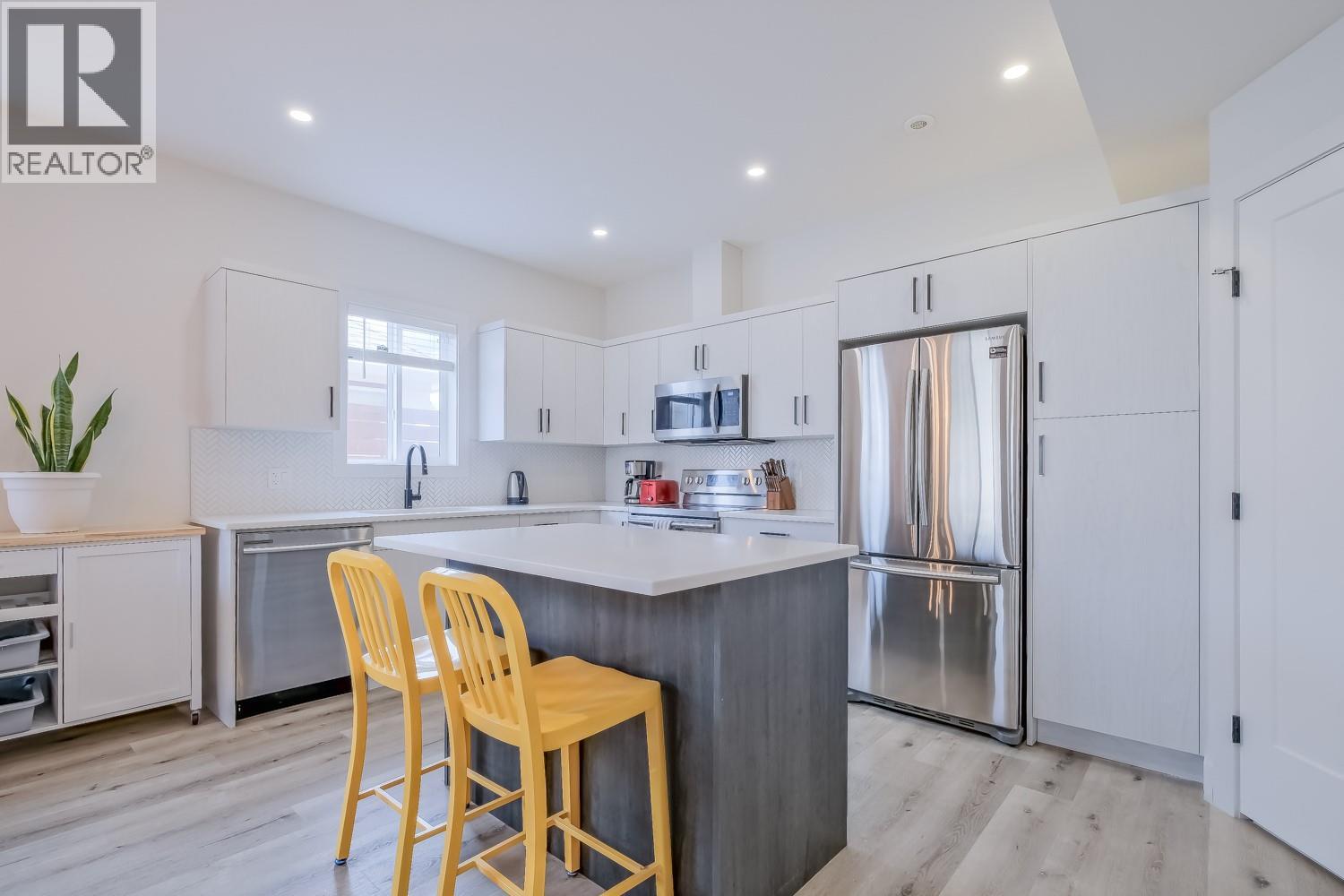 951 Stockwell Avenue, Kelowna, British Columbia  V1Y 6W3 - Photo 11 - 10382450