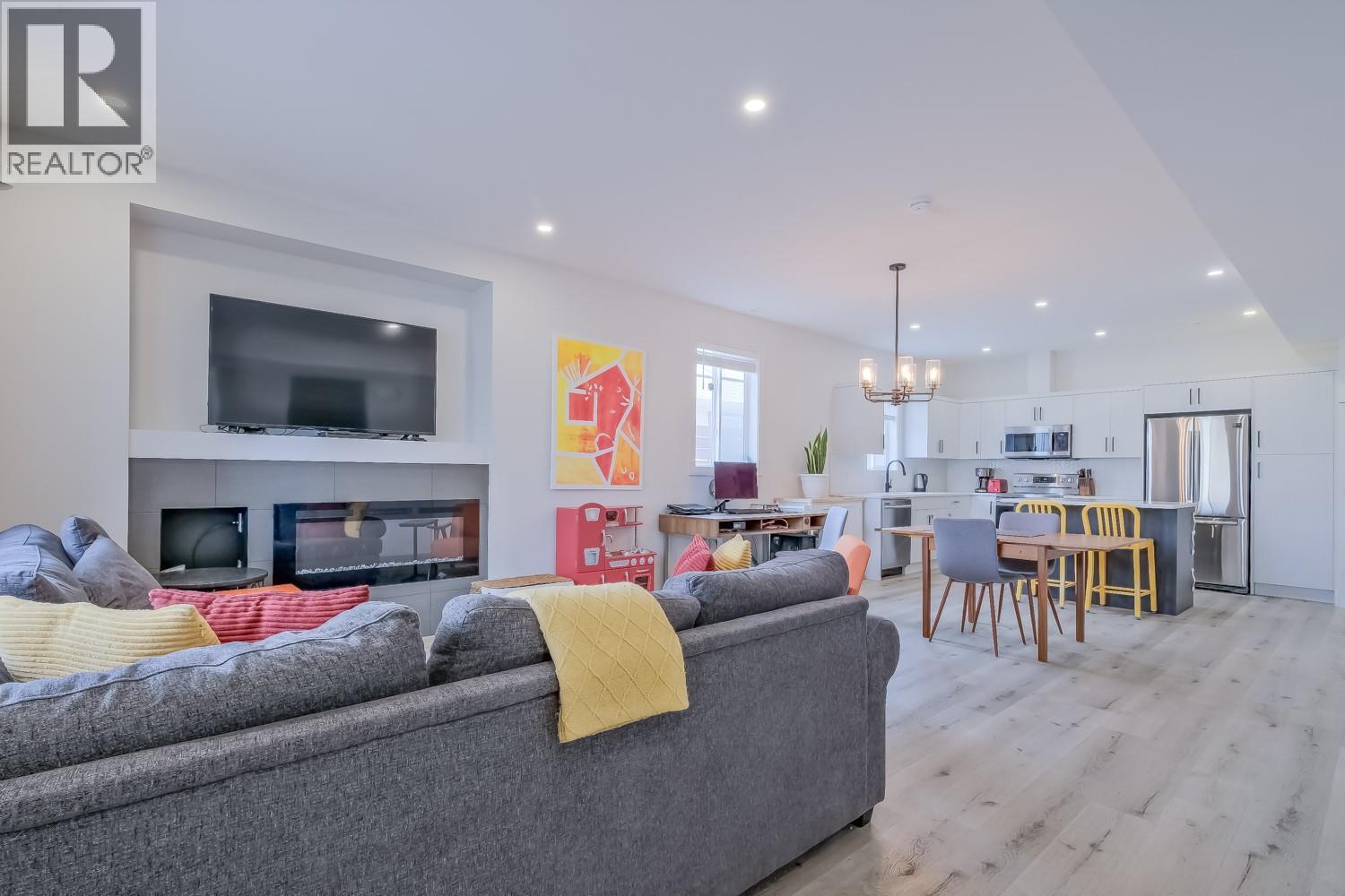 951 Stockwell Avenue, Kelowna, British Columbia  V1Y 6W3 - Photo 8 - 10382450