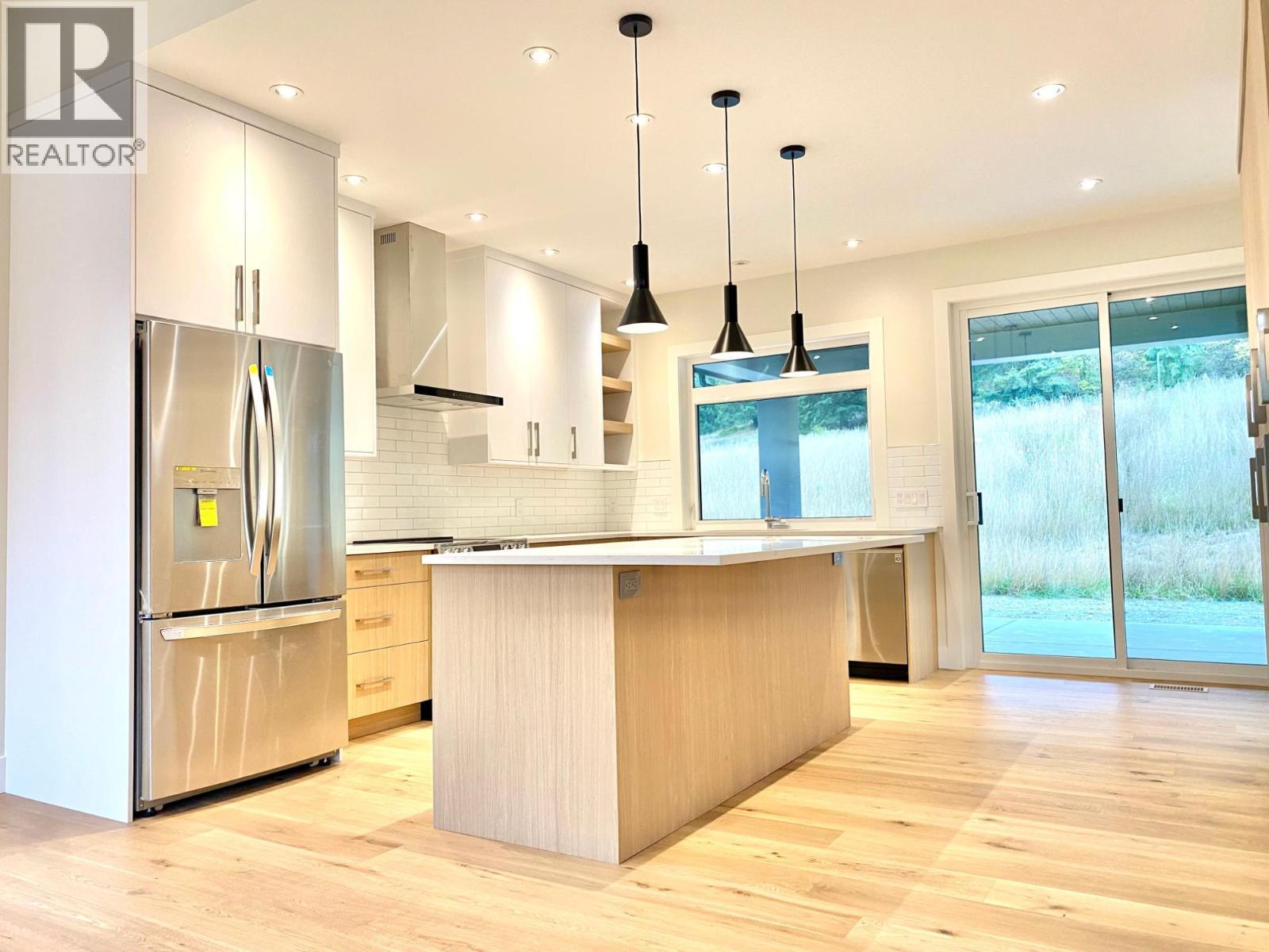 8781 Riverside Drive, Grand Forks, British Columbia  V0H 1H0 - Photo 6 - 10382244