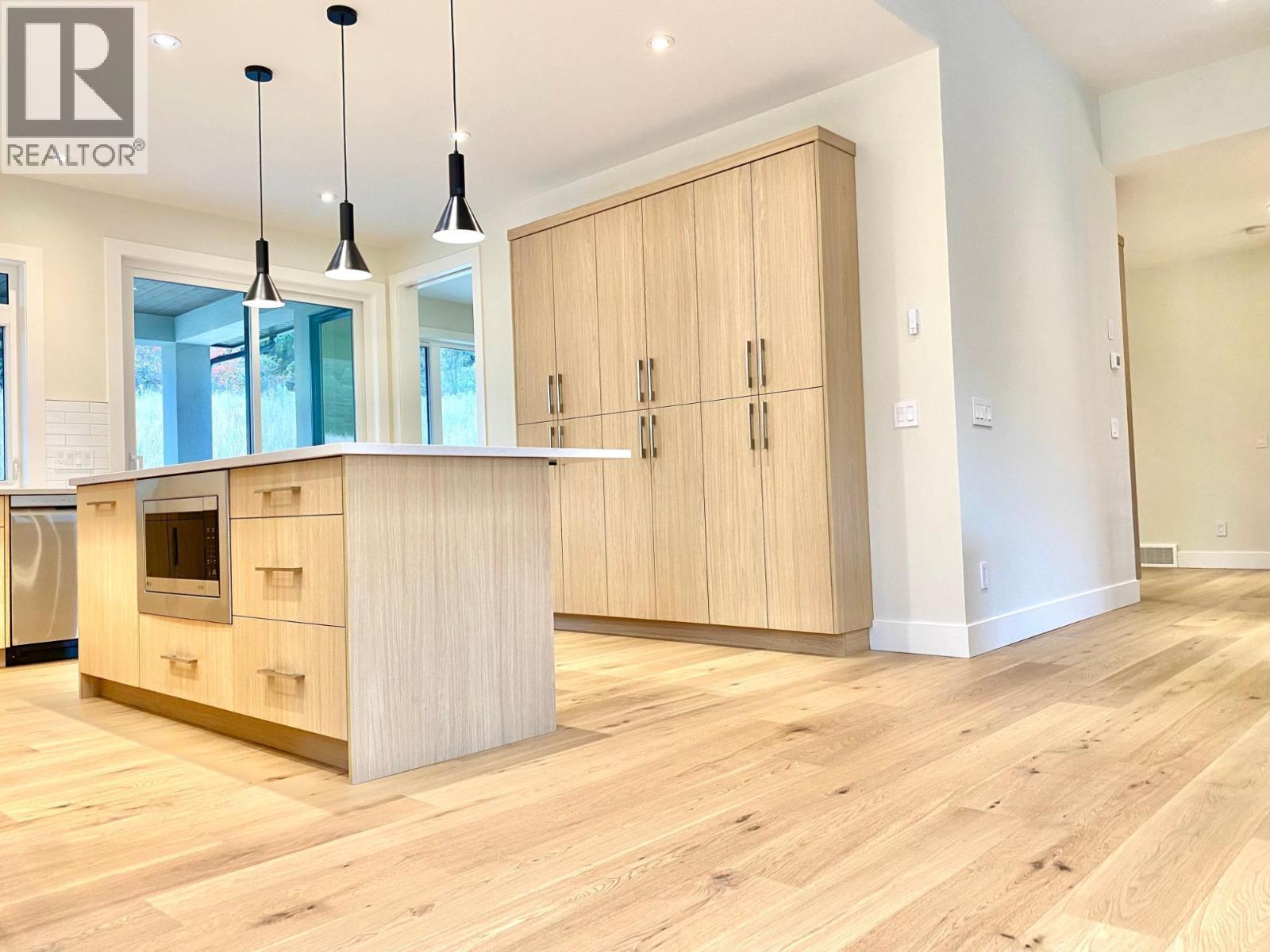 8781 Riverside Drive, Grand Forks, British Columbia  V0H 1H0 - Photo 7 - 10382244