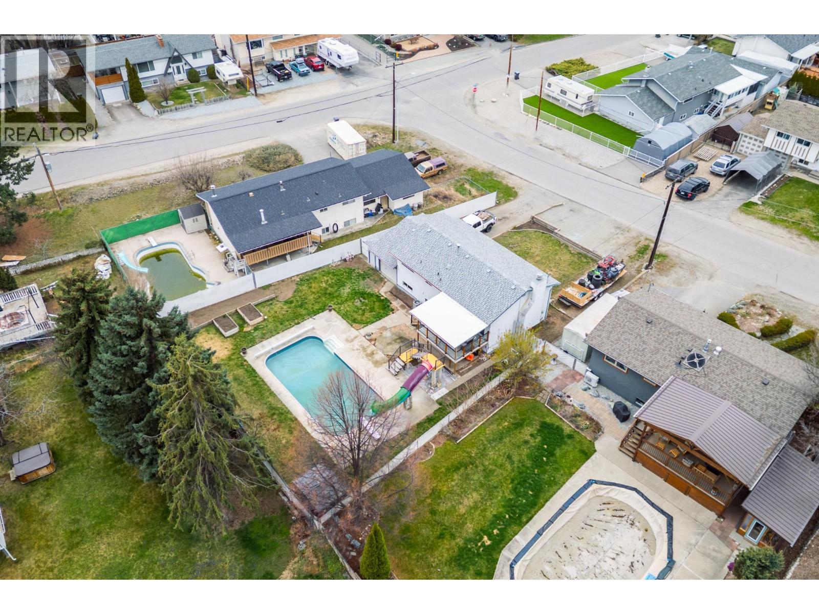 885 Camelia Road, Kelowna, British Columbia  V1X 3M9 - Photo 4 - 10381298