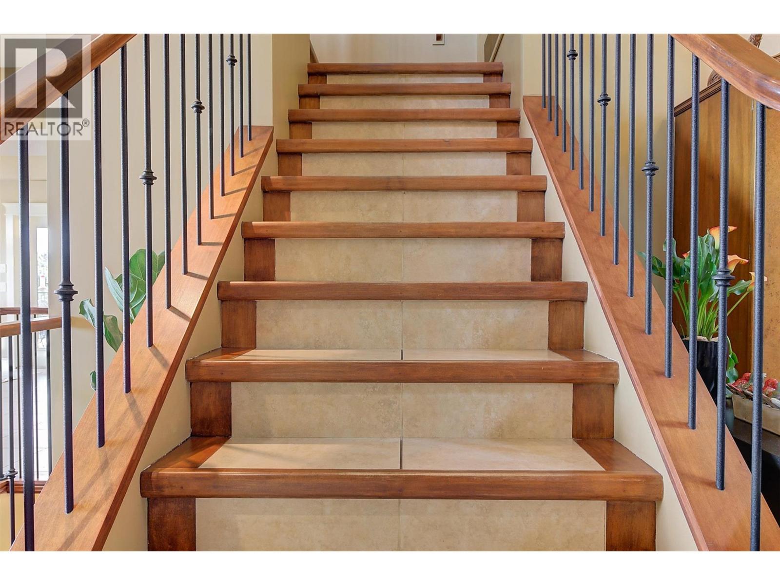 683 Westside Road S, West Kelowna, British Columbia  V1Z 3S2 - Photo 45 - 10382368