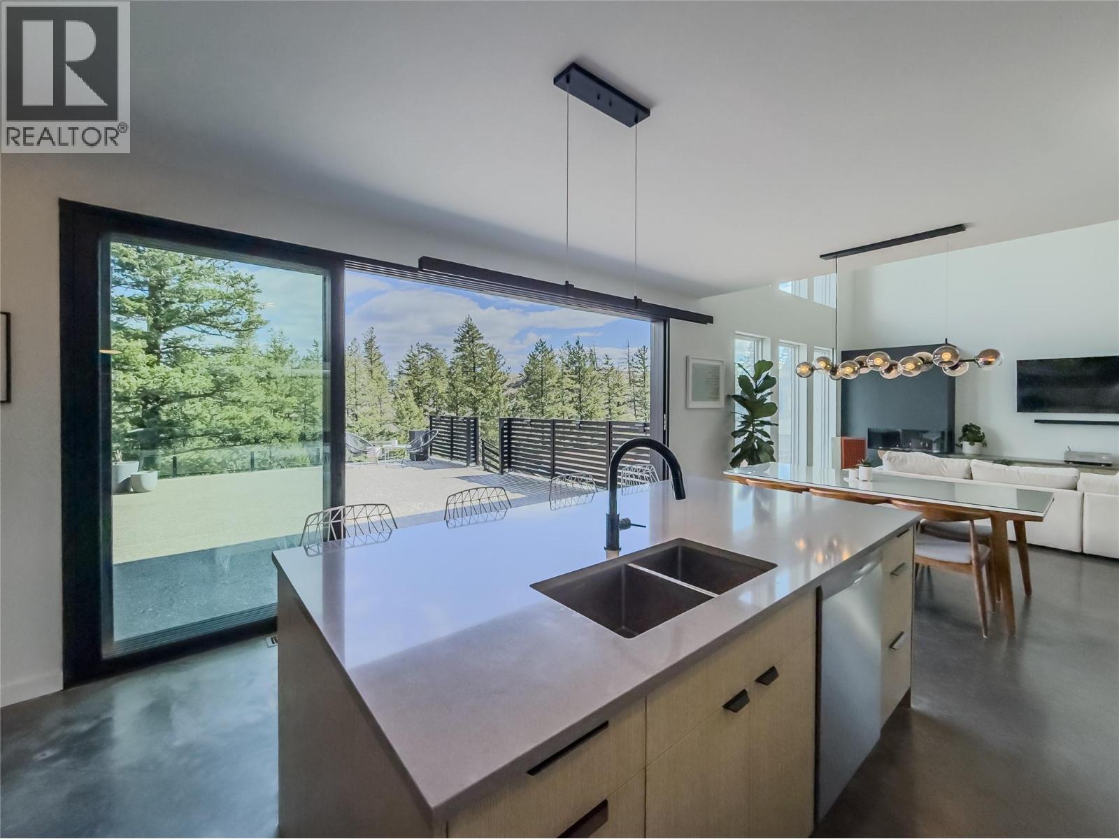 1293 Prairie Rose Drive, Kamloops, British Columbia  V2E 0B4 - Photo 17 - 10382535