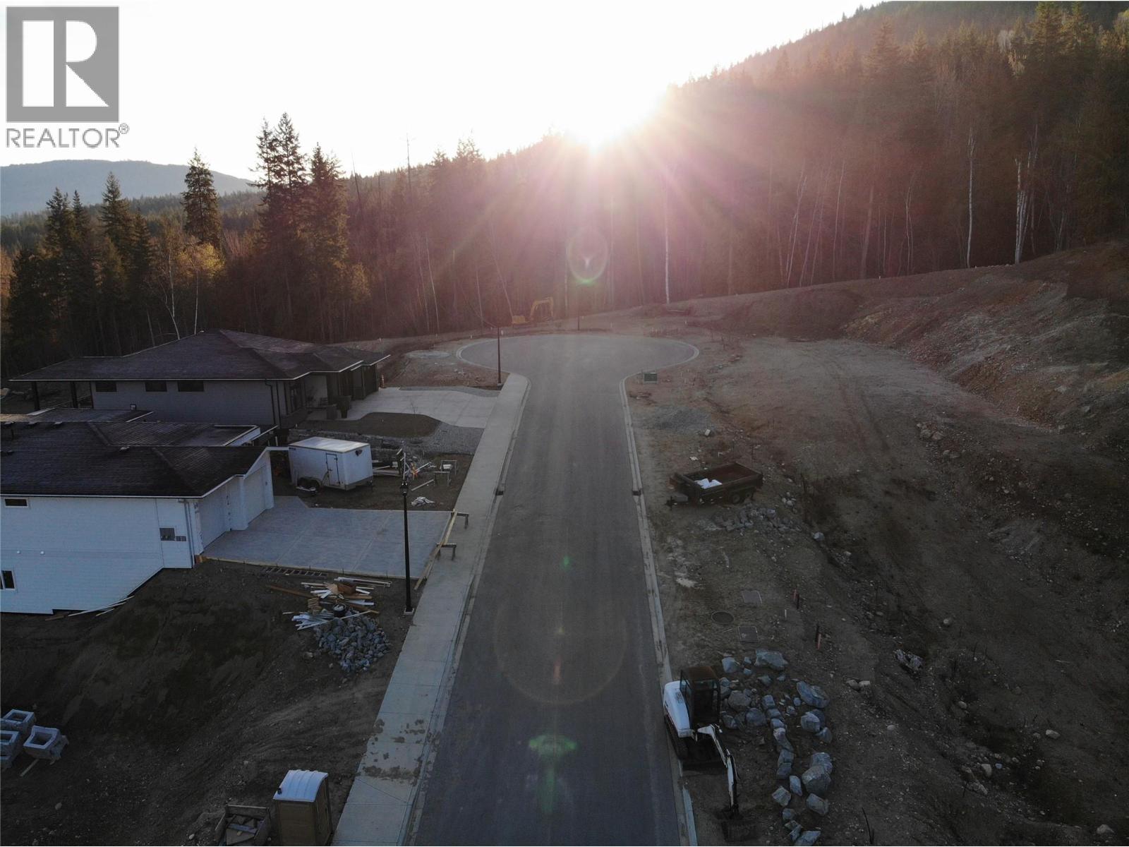 840 25th Avenue Sw Lot# 13, Salmon Arm, British Columbia  V1E 4M2 - Photo 2 - 10382370