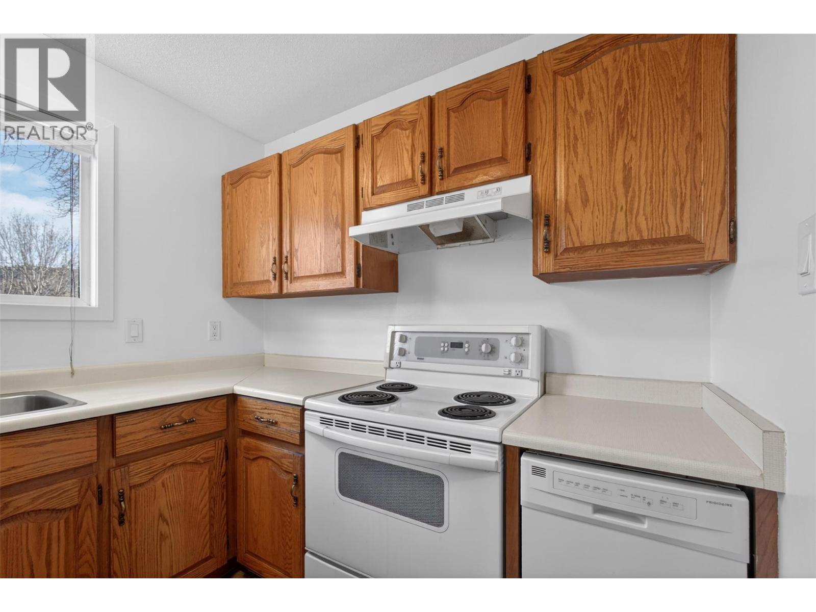 1405 Ethel Street, Kelowna, British Columbia  V1Y 2X5 - Photo 11 - 10382228