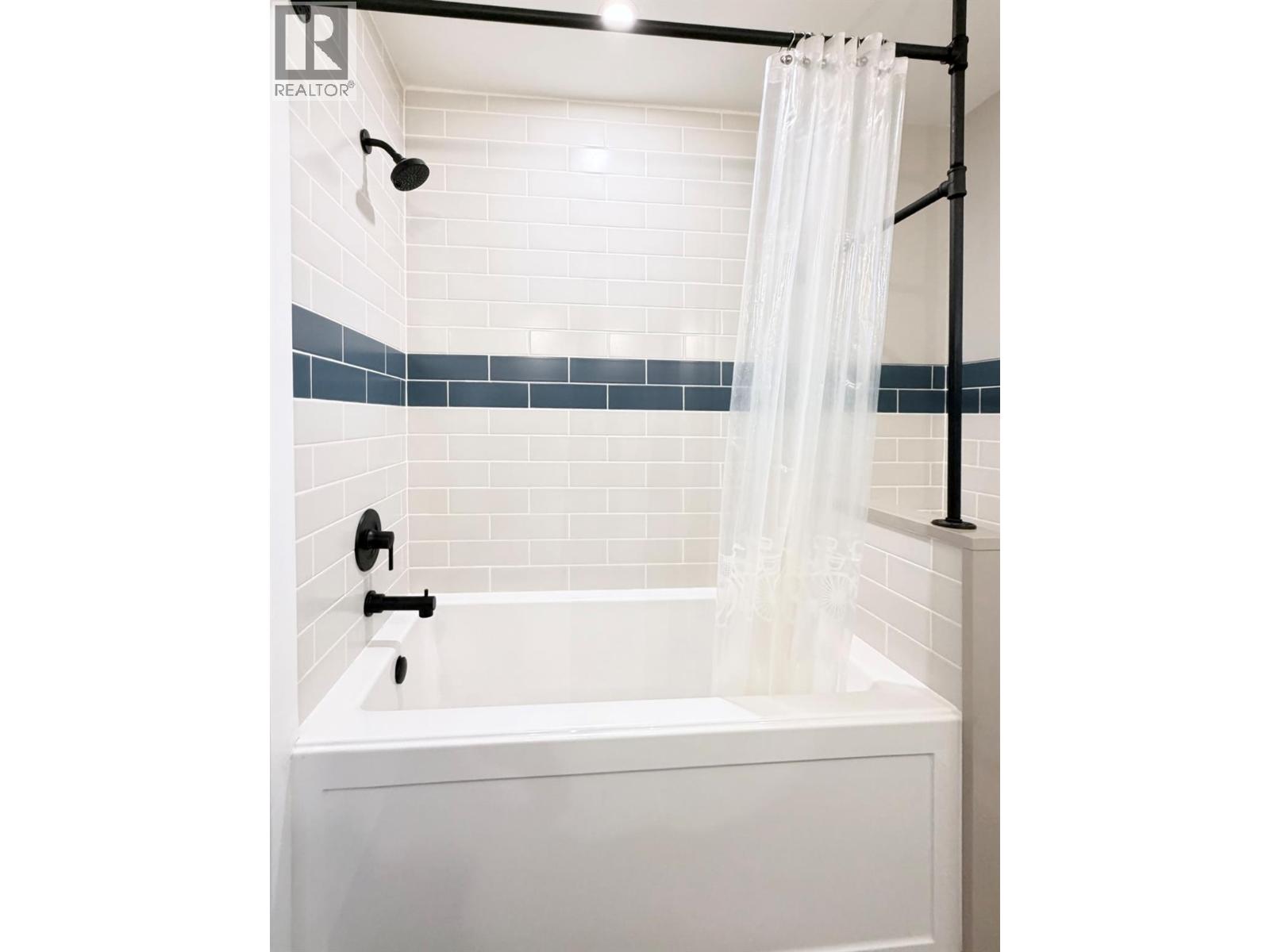 448 Caribou Street, Penticton, British Columbia  V2A 5W6 - Photo 12 - 10382649