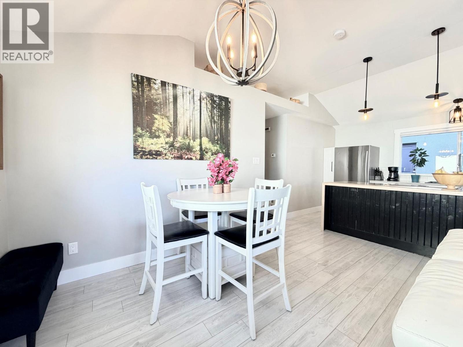 448 Caribou Street, Penticton, British Columbia  V2A 5W6 - Photo 5 - 10382649