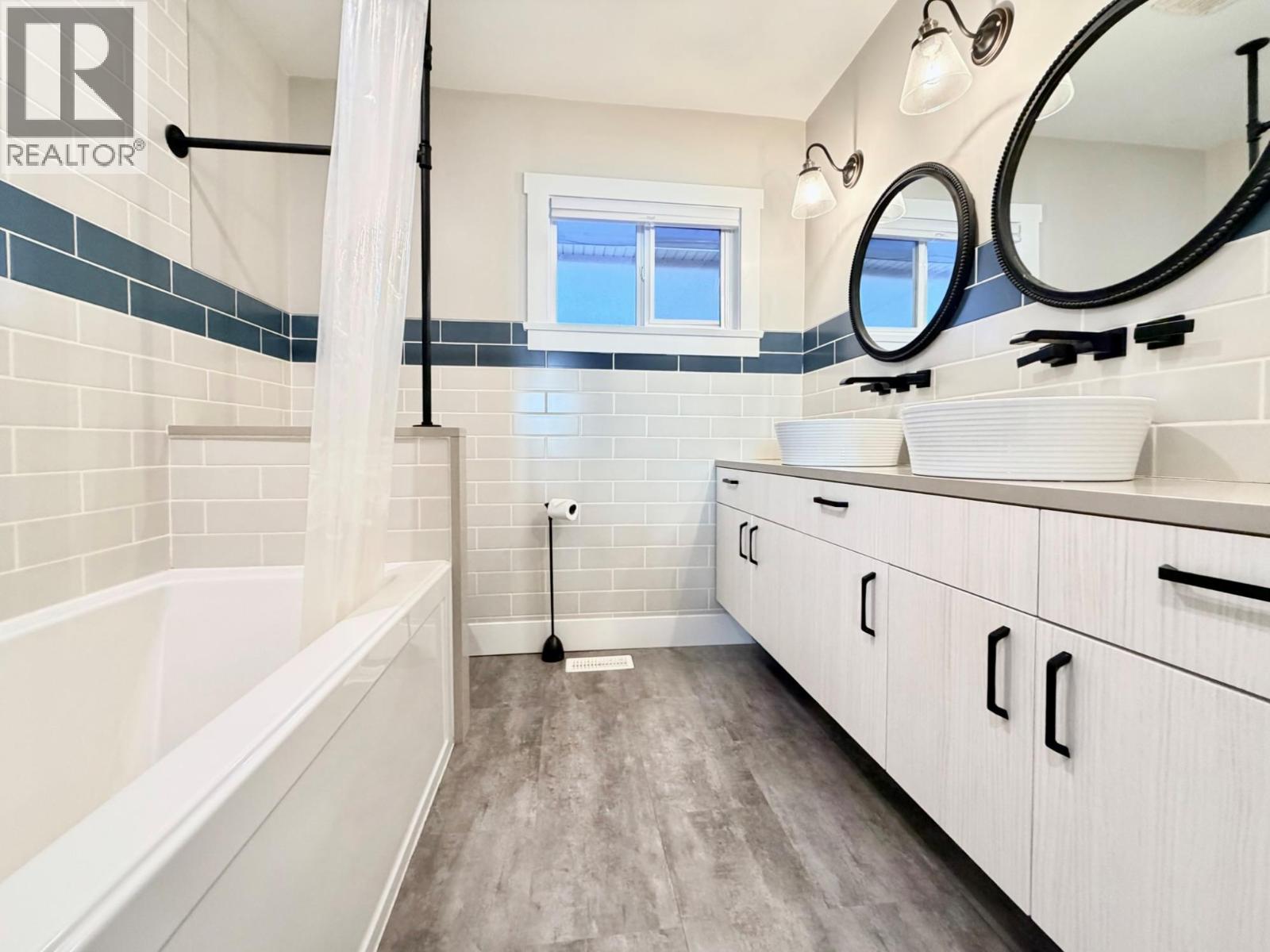 448 Caribou Street, Penticton, British Columbia  V2A 5W6 - Photo 9 - 10382649