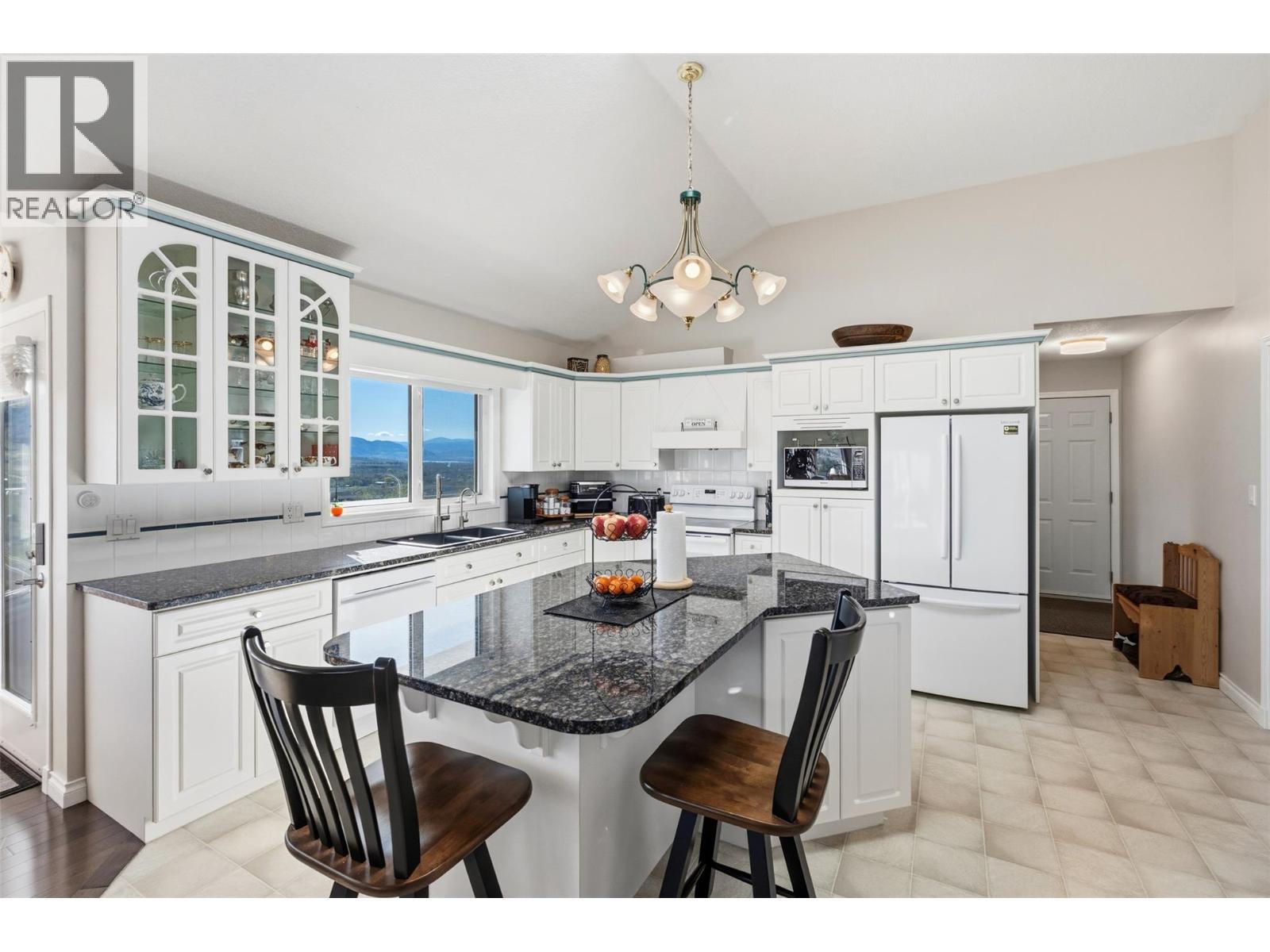 600 Ponderosa Road, Oliver, British Columbia  V0H 1T1 - Photo 12 - 10382569