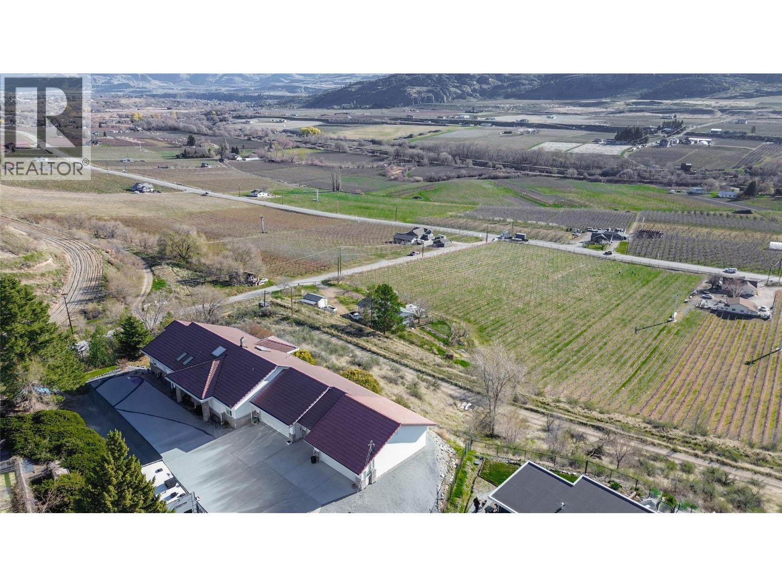 600 Ponderosa Road, Oliver, British Columbia  V0H 1T1 - Photo 2 - 10382569