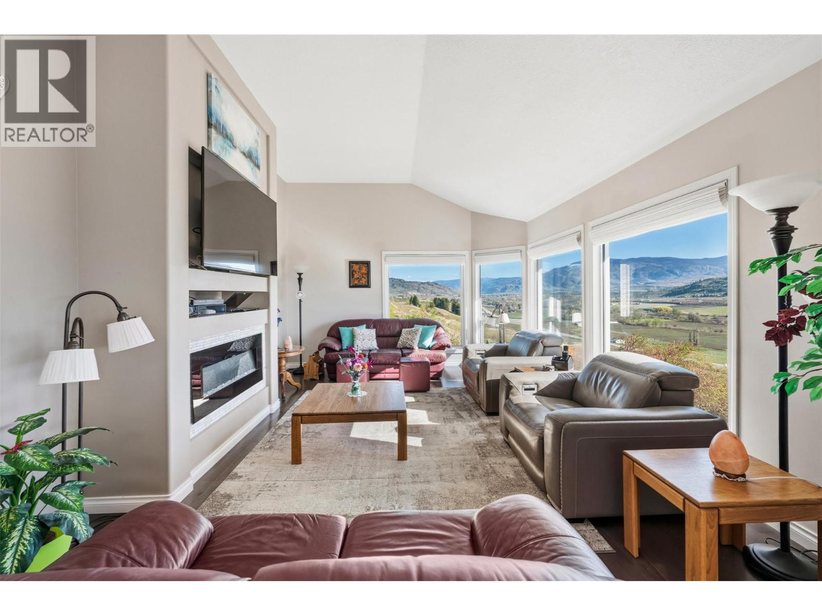 600 Ponderosa Road, Oliver, British Columbia  V0H 1T1 - Photo 6 - 10382569