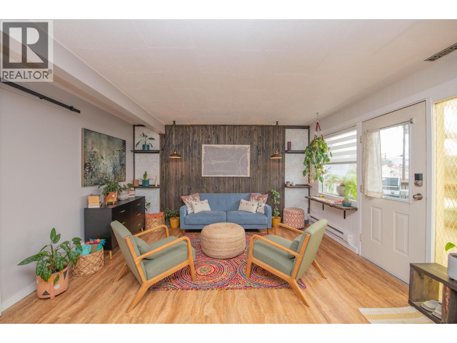 3208 Pleasant Valley Road, Vernon, British Columbia  V1T 4L5 - Photo 11 - 10382334