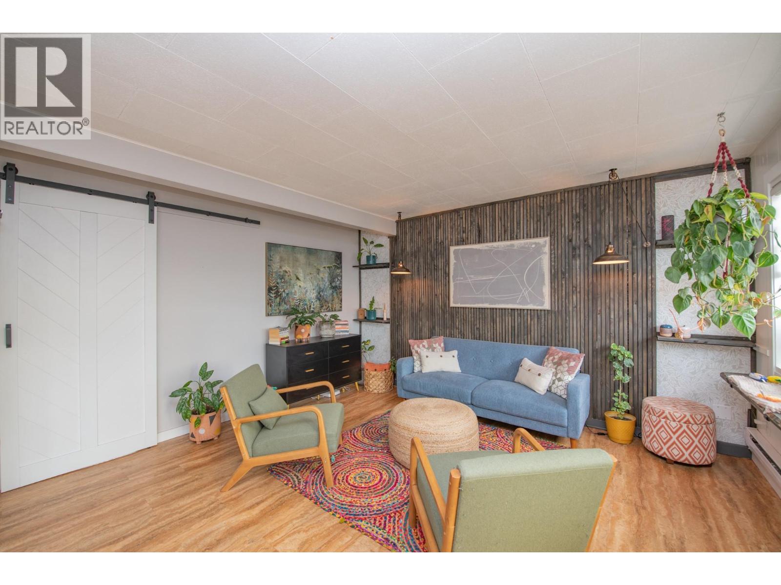 3208 Pleasant Valley Road, Vernon, British Columbia  V1T 4L5 - Photo 12 - 10382334