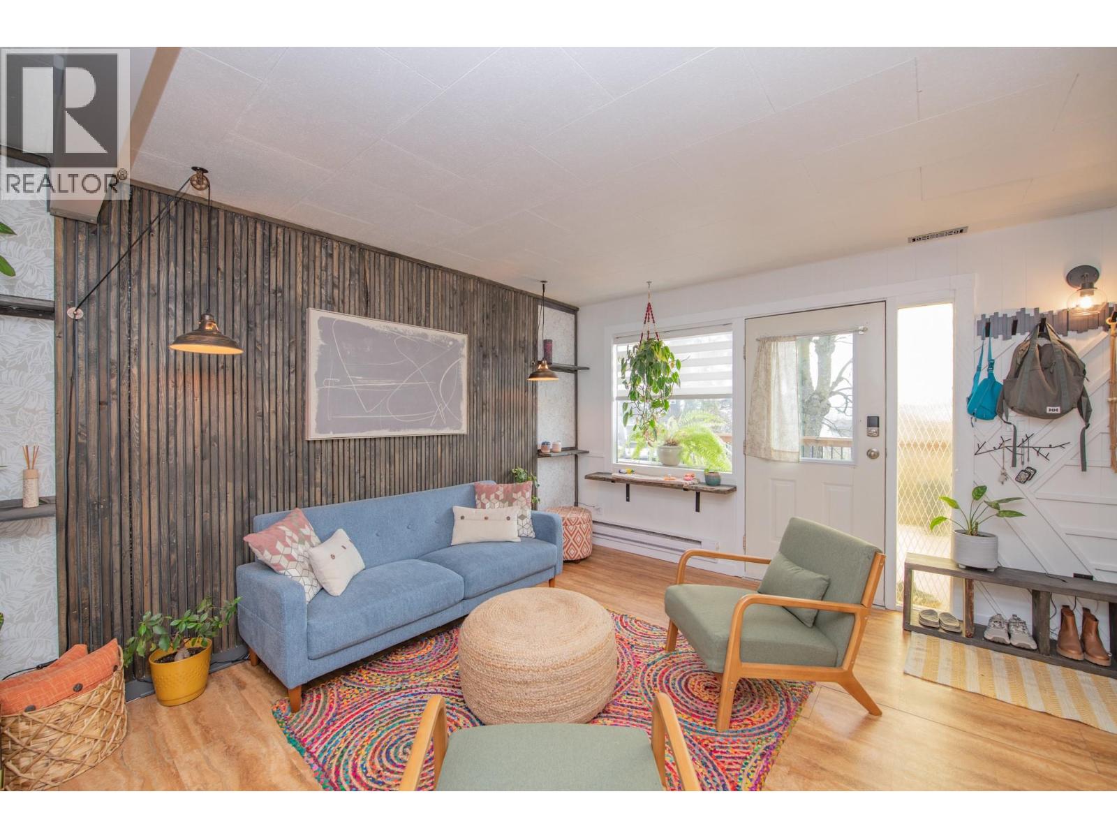 3208 Pleasant Valley Road, Vernon, British Columbia  V1T 4L5 - Photo 13 - 10382334