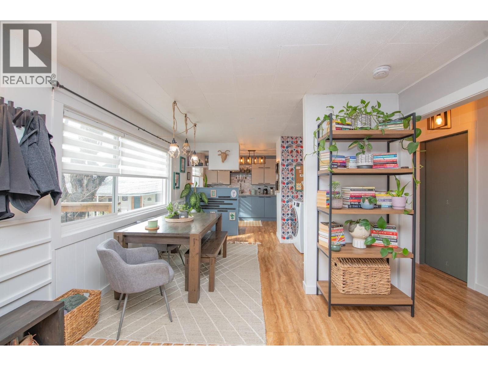 3208 Pleasant Valley Road, Vernon, British Columbia  V1T 4L5 - Photo 16 - 10382334