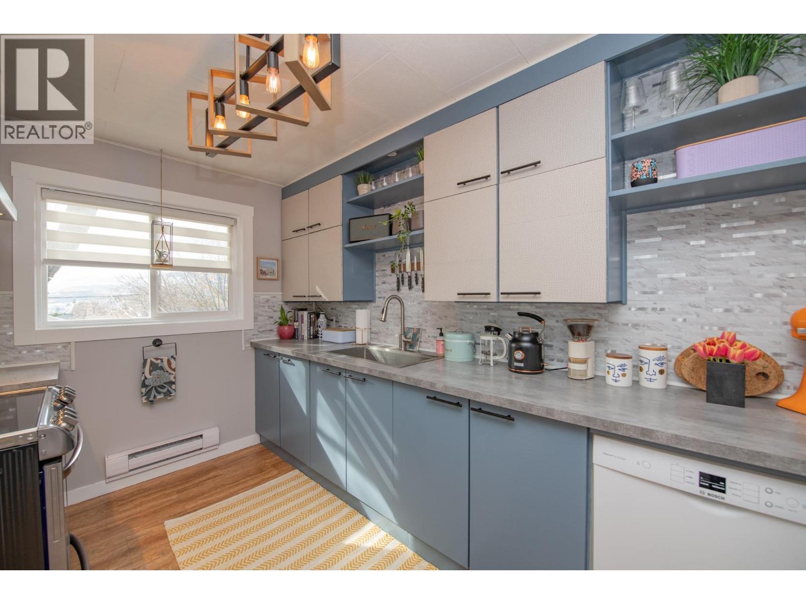 3208 Pleasant Valley Road, Vernon, British Columbia  V1T 4L5 - Photo 24 - 10382334