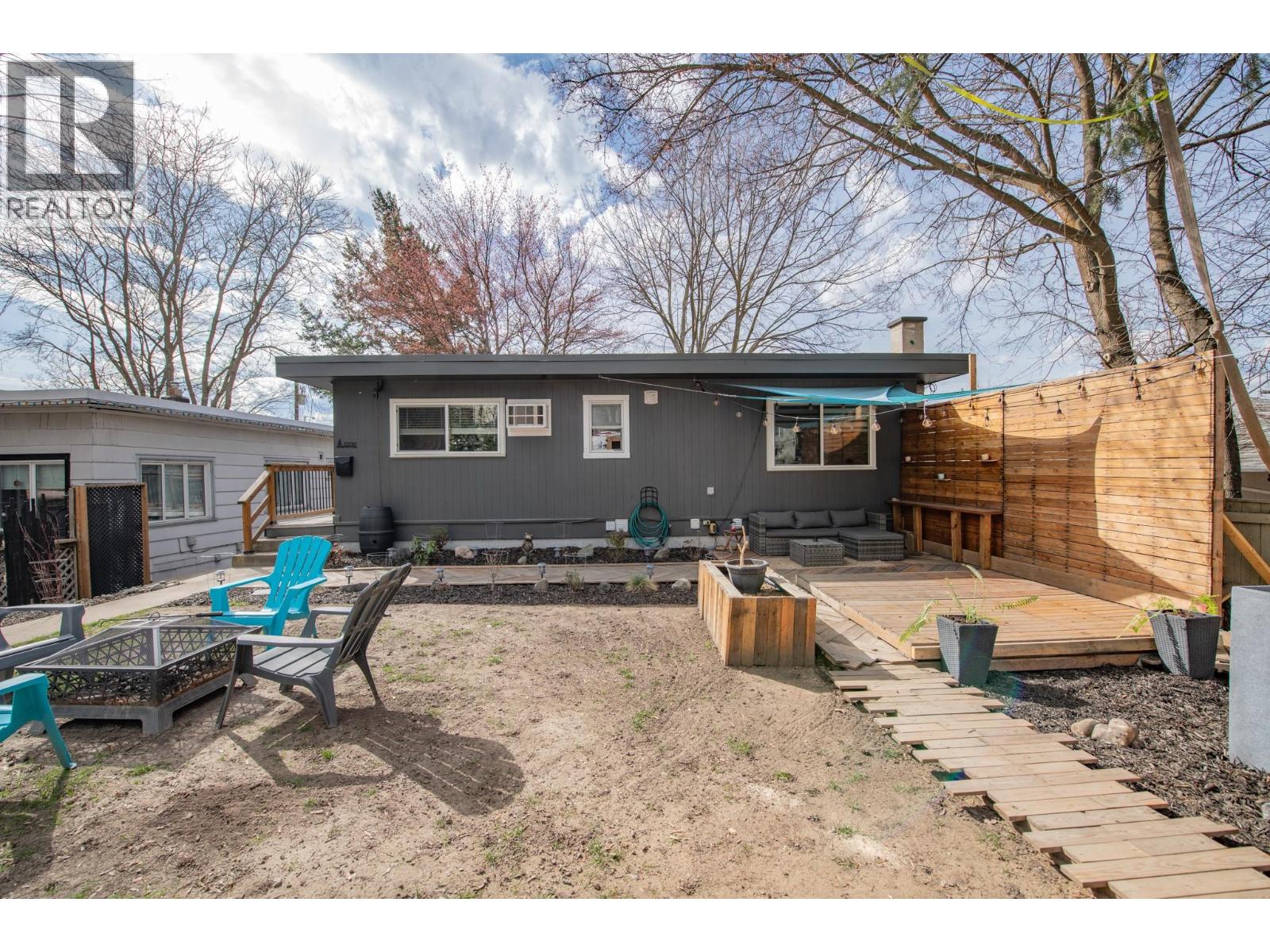 3208 Pleasant Valley Road, Vernon, British Columbia  V1T 4L5 - Photo 41 - 10382334