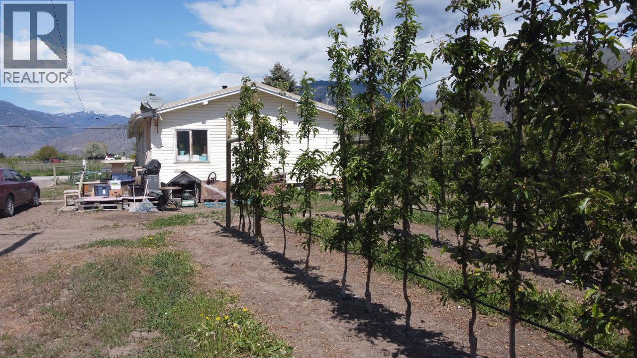 696 Lowe Drive, Cawston, British Columbia  V0X 1C2 - Photo 5 - 10382663