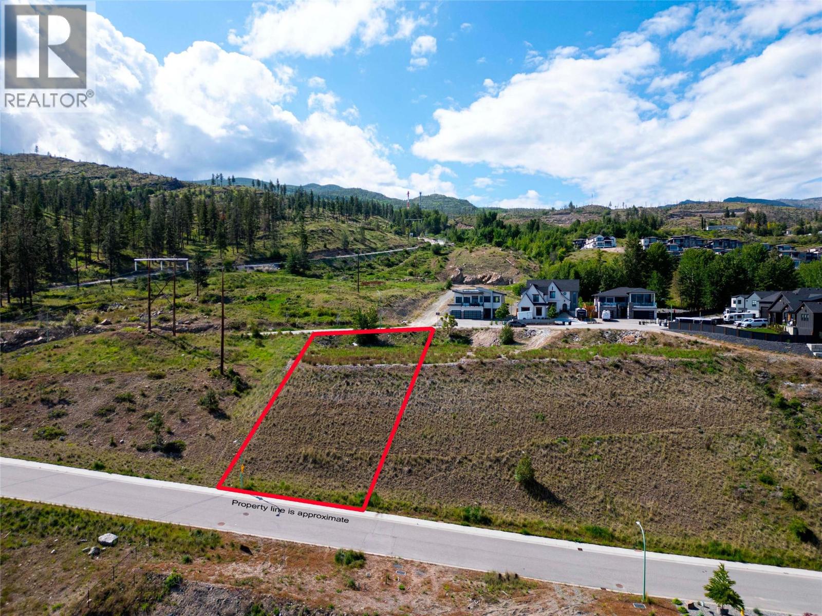 523 Trumpeter Road, Kelowna, British Columbia  V1W 5K6 - Photo 2 - 10382566