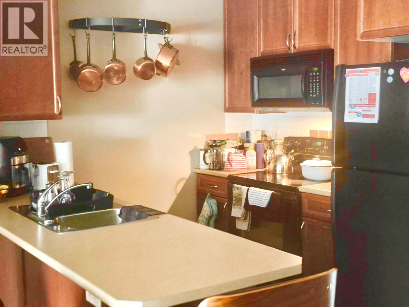 246 Hastings Avenue Unit# 318, Penticton, British Columbia  V2A 2V6 - Photo 3 - 10382492