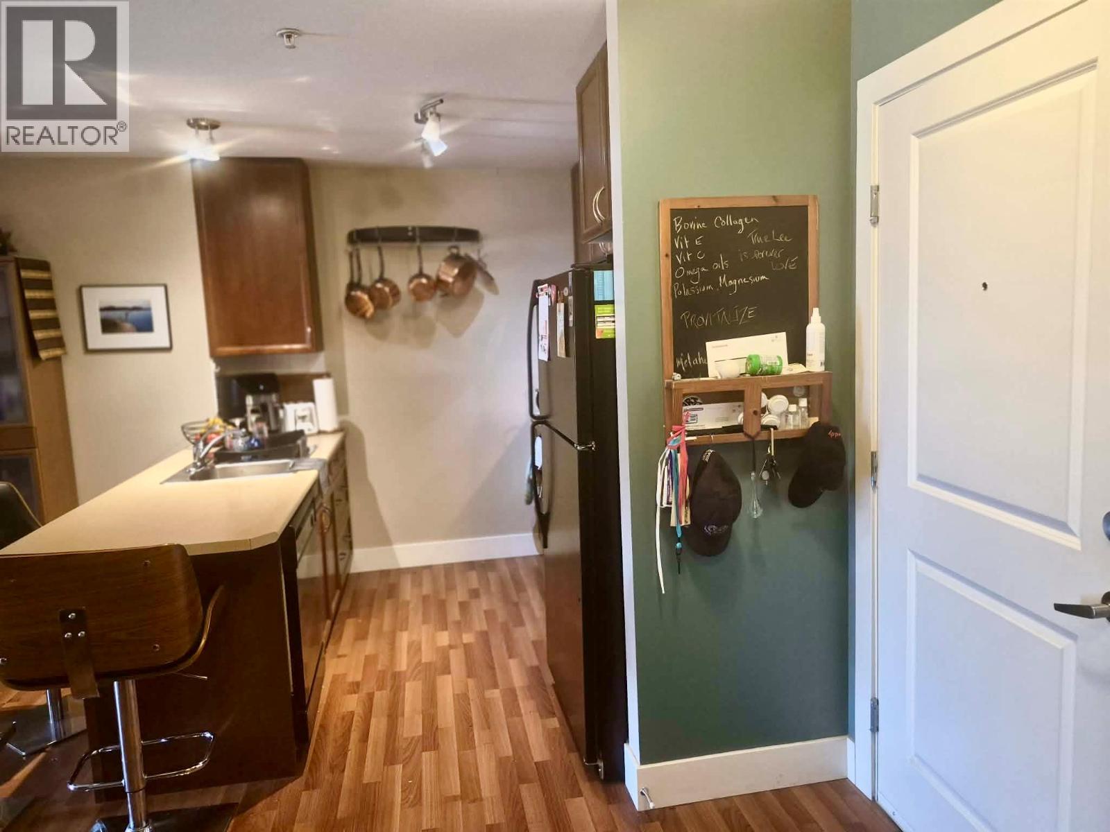 246 Hastings Avenue Unit# 318, Penticton, British Columbia  V2A 2V6 - Photo 5 - 10382492