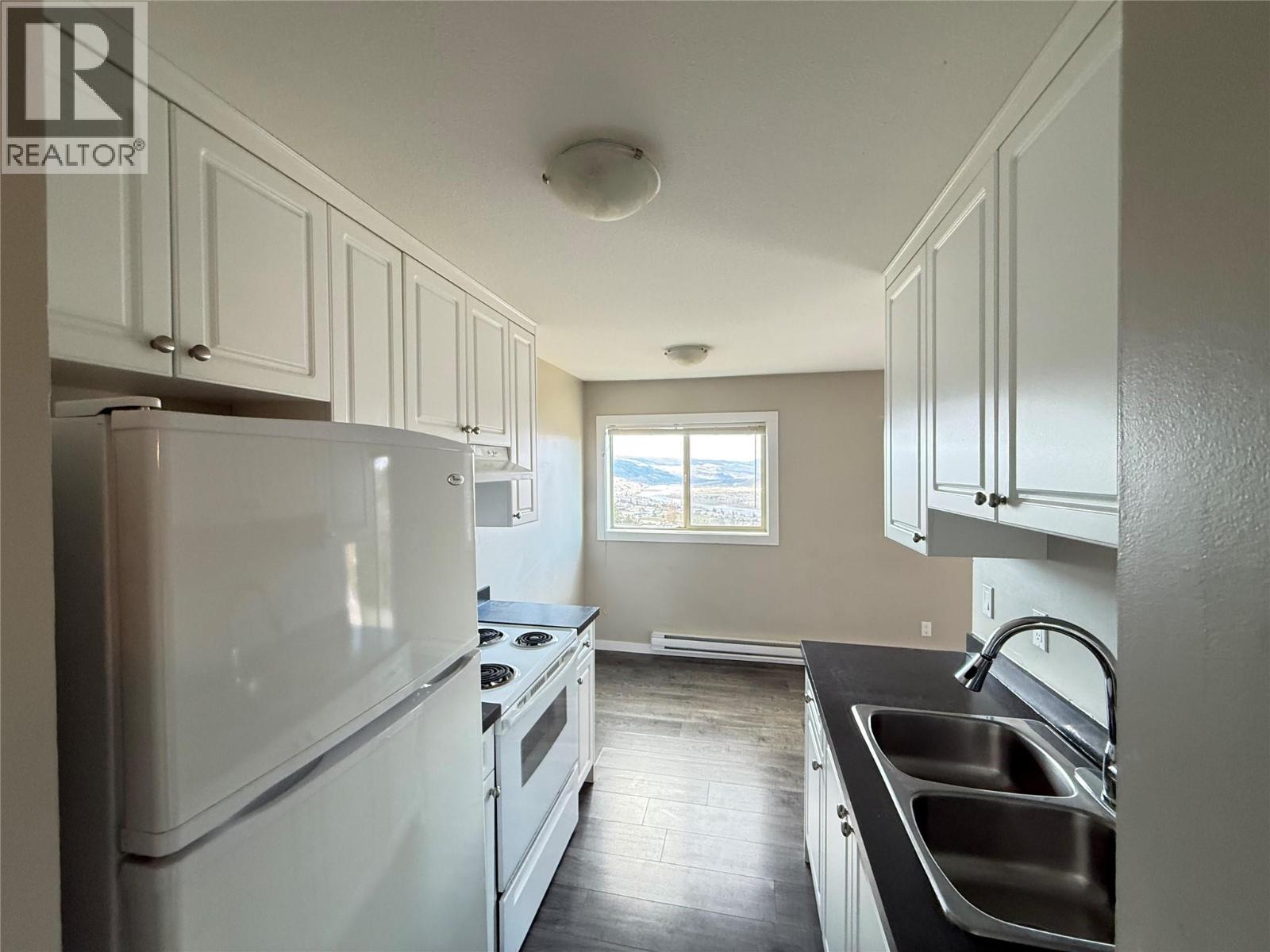 1810 Summit Drive Unit# 33, Kamloops, British Columbia  V2E 2C7 - Photo 9 - 10382578