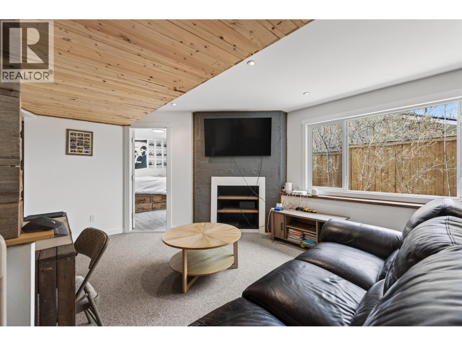 5914 Todd Road, Kamloops, British Columbia  V2C 5X1 - Photo 26 - 10382406