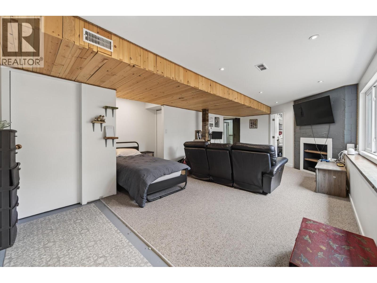 5914 Todd Road, Kamloops, British Columbia  V2C 5X1 - Photo 27 - 10382406