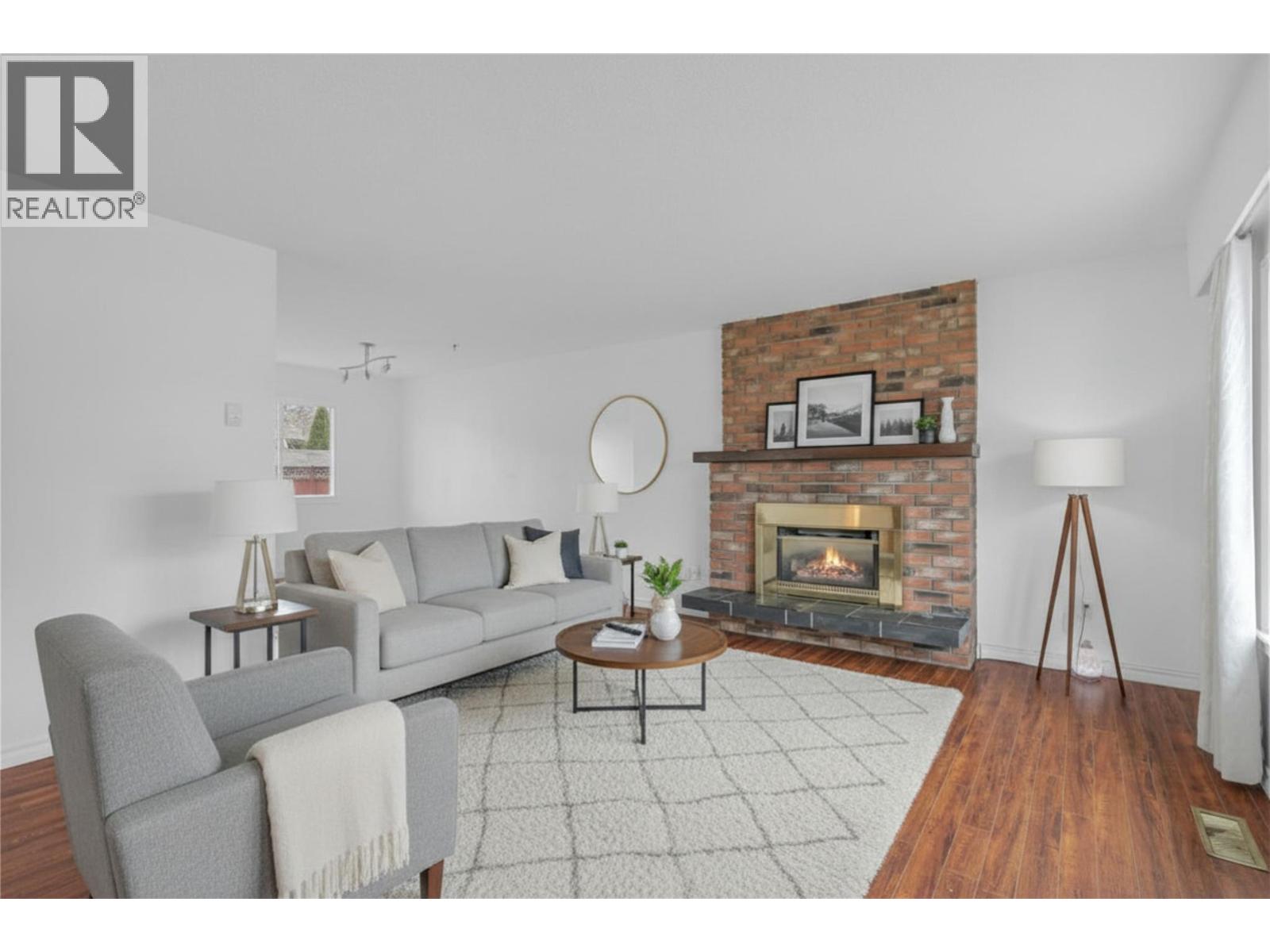 693 Paret Place, Kelowna, British Columbia  V1W 2K6 - Photo 13 - 10382187