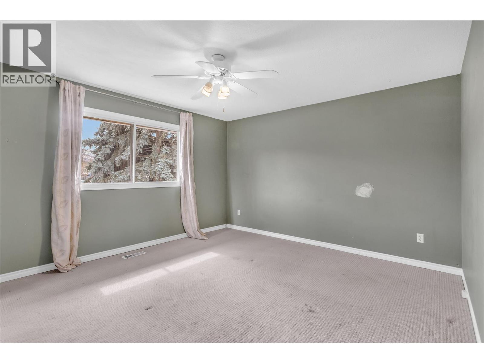 693 Paret Place, Kelowna, British Columbia  V1W 2K6 - Photo 26 - 10382187