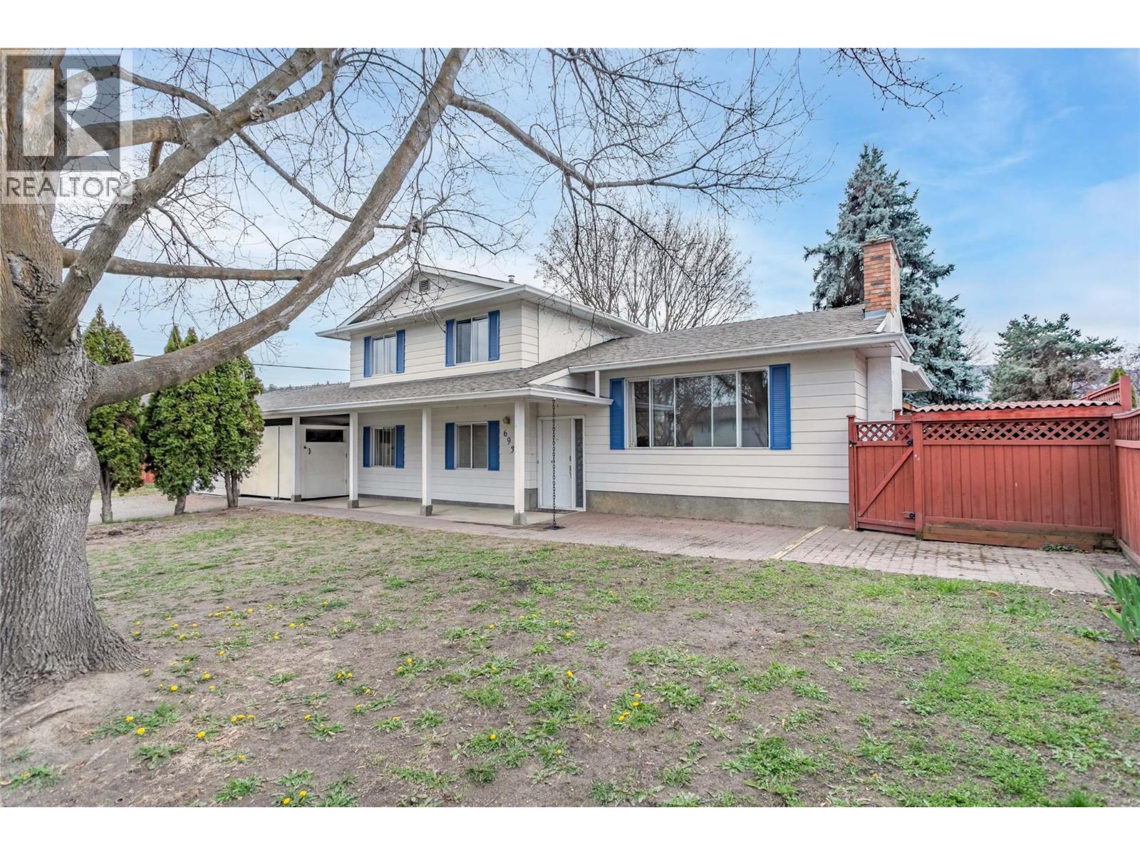 693 Paret Place, Kelowna, British Columbia  V1W 2K6 - Photo 3 - 10382187