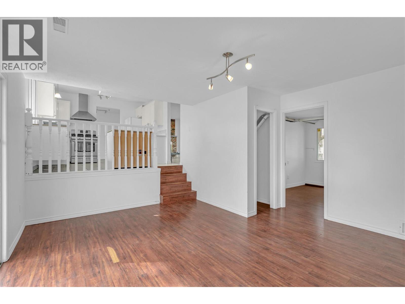 693 Paret Place, Kelowna, British Columbia  V1W 2K6 - Photo 36 - 10382187