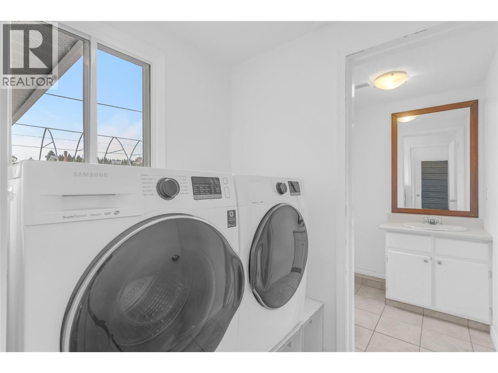 693 Paret Place, Kelowna, British Columbia  V1W 2K6 - Photo 41 - 10382187