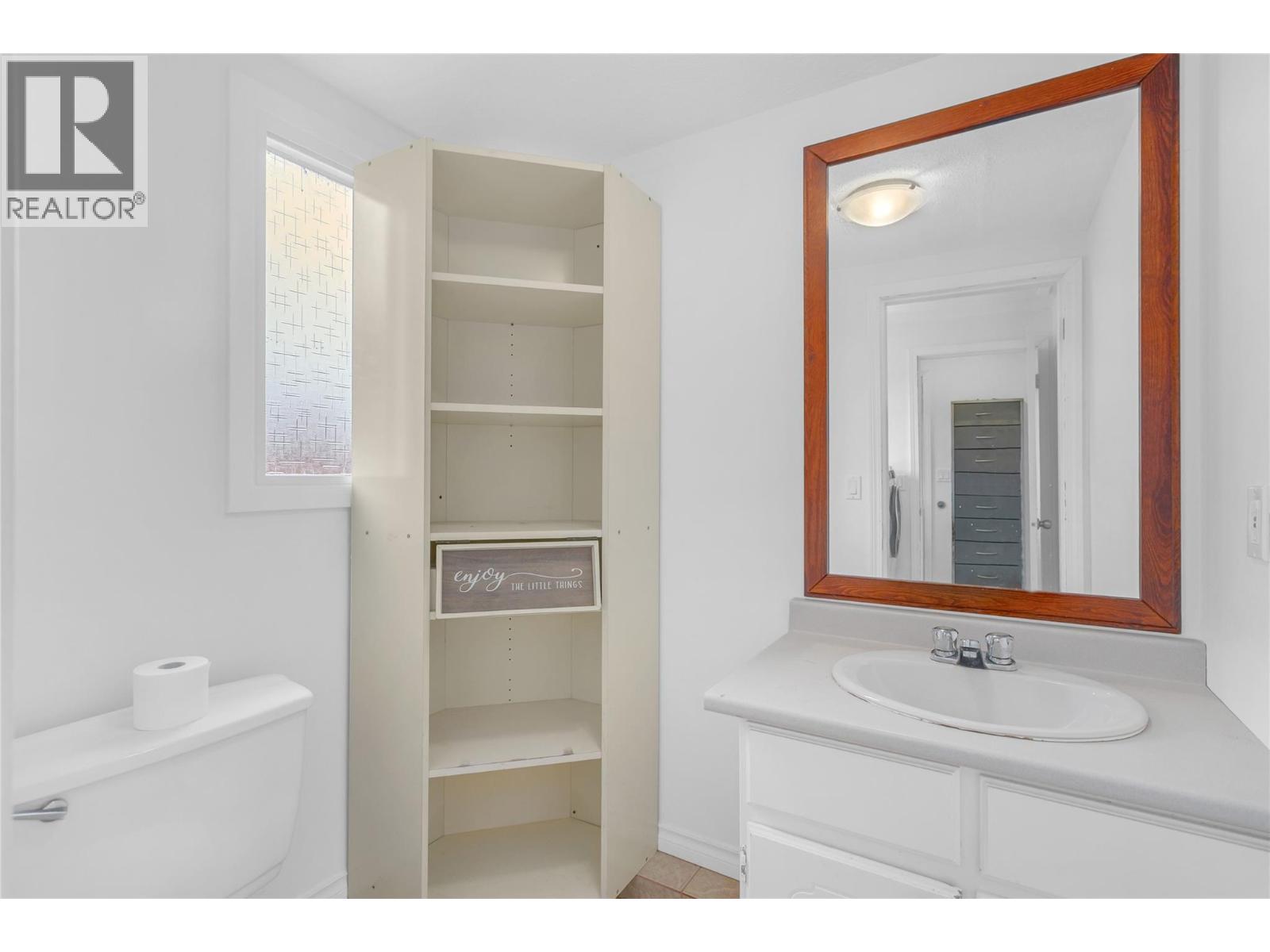 693 Paret Place, Kelowna, British Columbia  V1W 2K6 - Photo 43 - 10382187