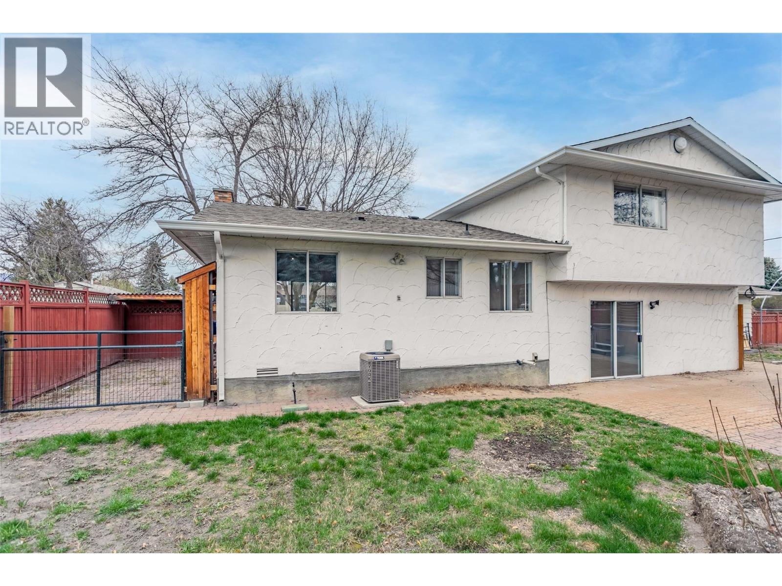 693 Paret Place, Kelowna, British Columbia  V1W 2K6 - Photo 45 - 10382187