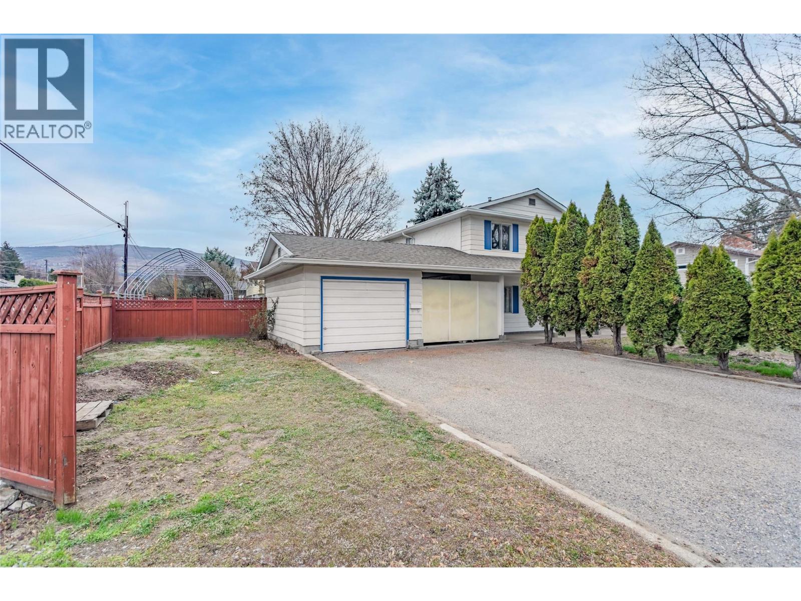 693 Paret Place, Kelowna, British Columbia  V1W 2K6 - Photo 54 - 10382187