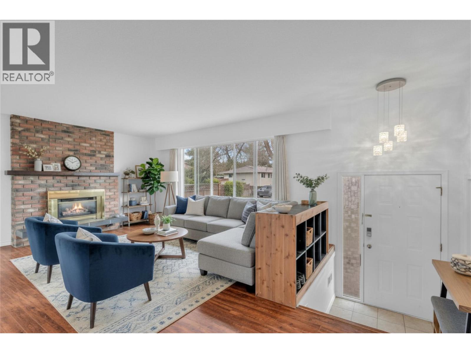 693 Paret Place, Kelowna, British Columbia  V1W 2K6 - Photo 7 - 10382187