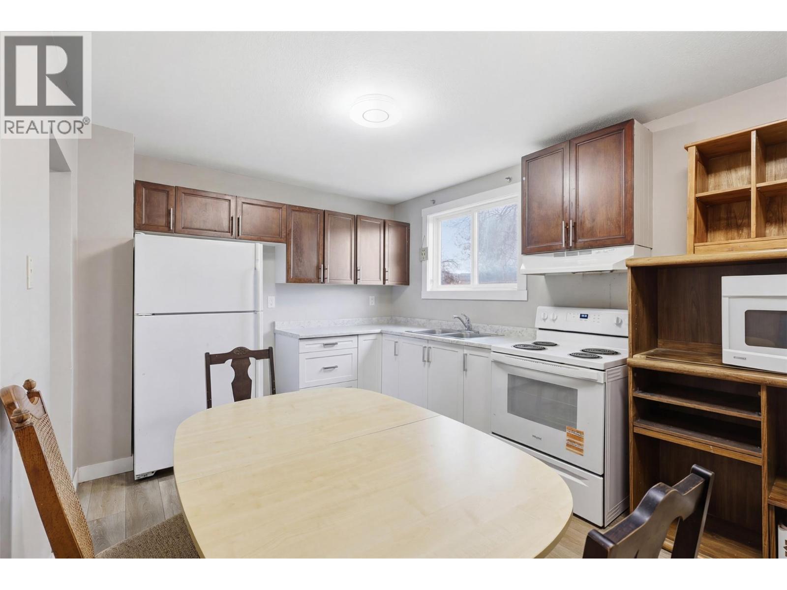 1331 Selkirk Avenue, Kamloops, British Columbia  V2B 1V8 - Photo 12 - 10382355