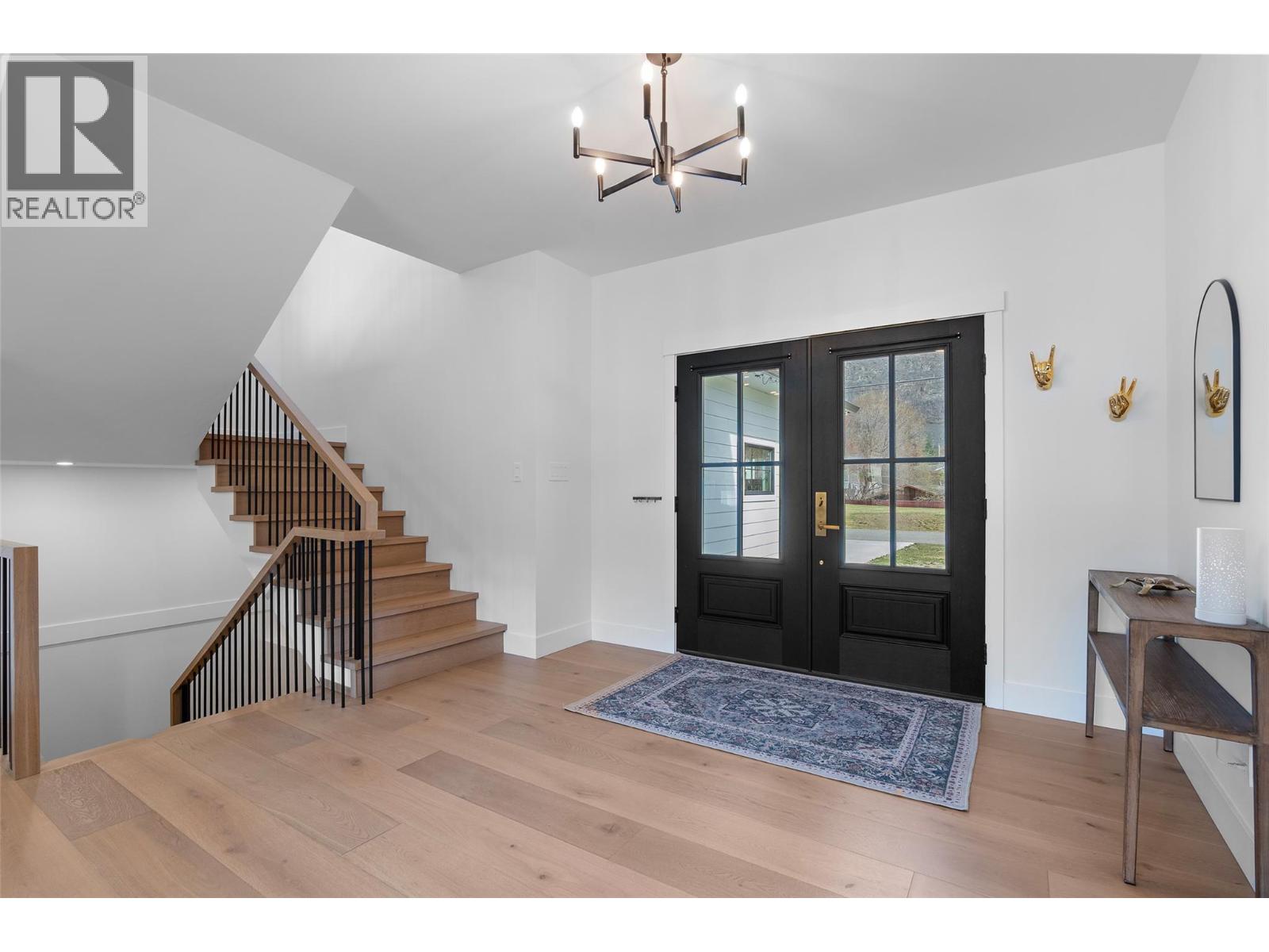 204 Chetwynd Drive, Kamloops, British Columbia  V2H 1L7 - Photo 4 - 10382279