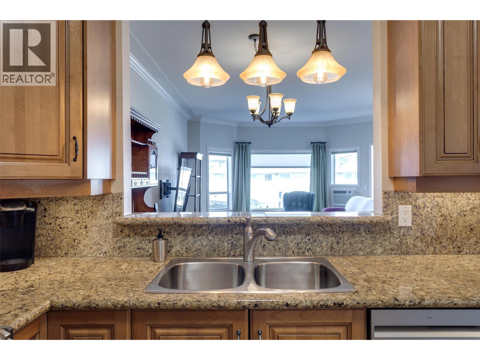 877 Klo Road Unit# 204, Kelowna, British Columbia  V1Y 9R1 - Photo 9 - 10382102