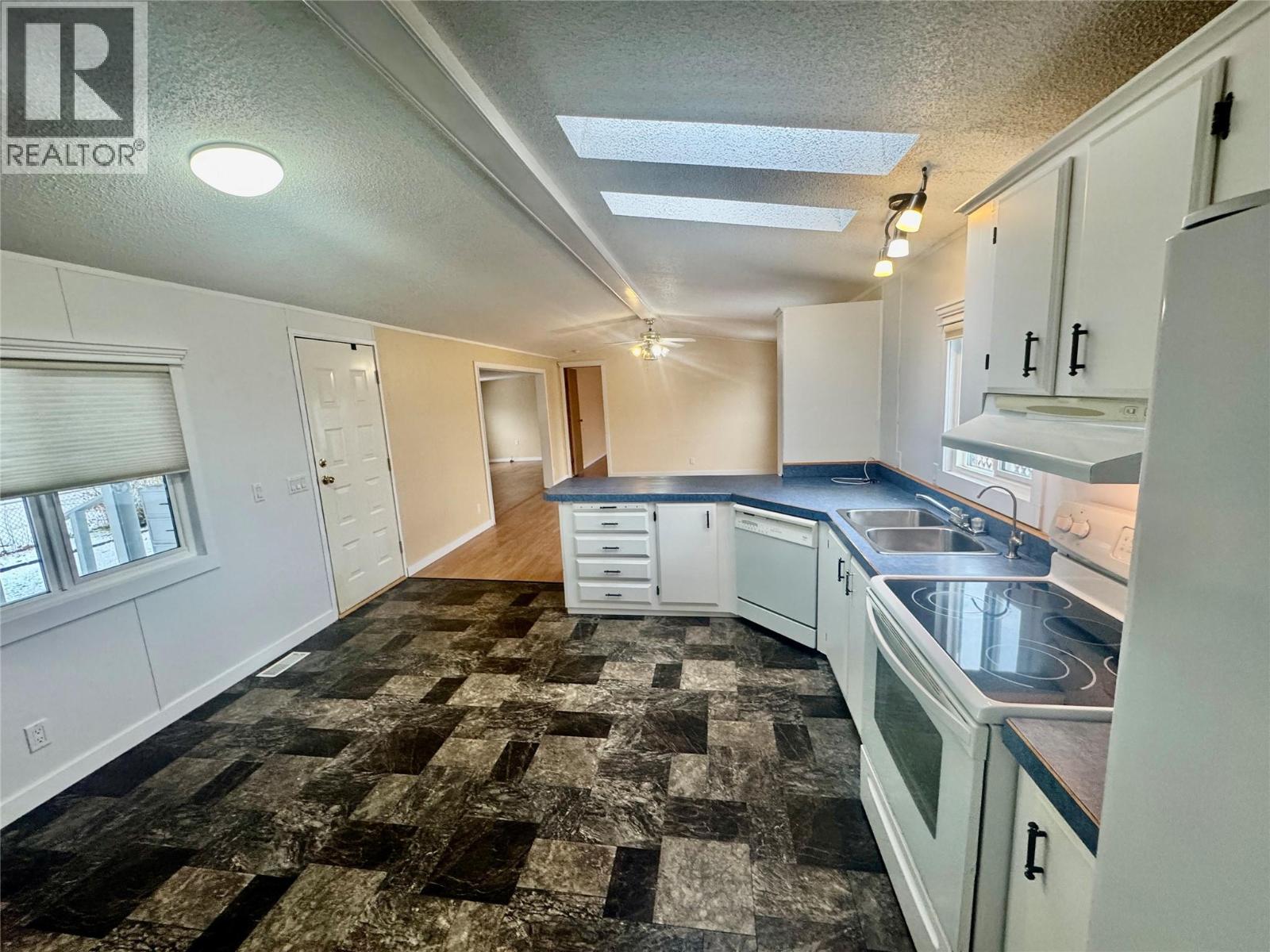 720 Commonwealth Road Unit# 135, Kelowna, British Columbia  V4V 1R8 - Photo 4 - 10382575