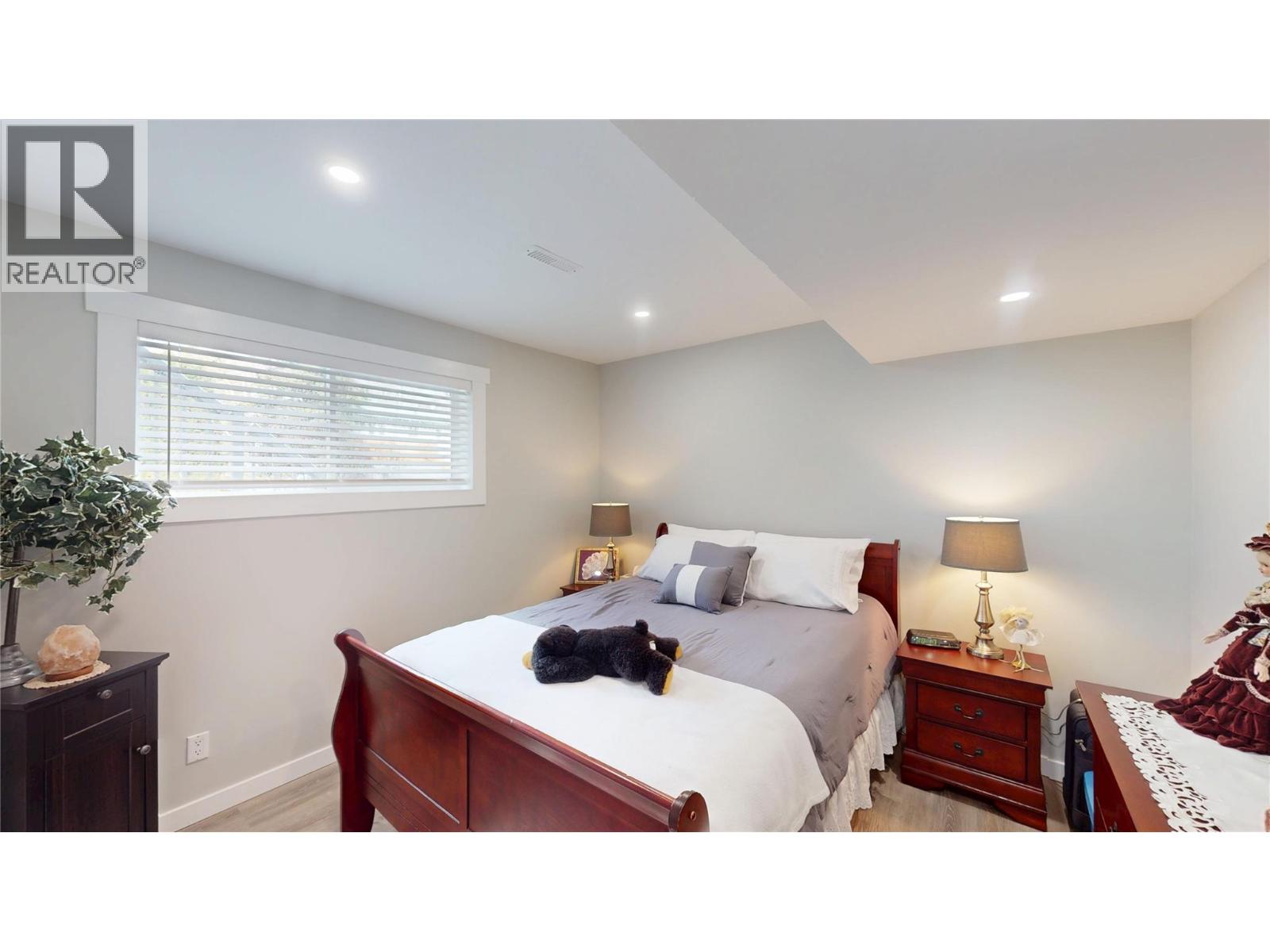 10 Mt Trinity Avenue, Fernie, British Columbia  V0B 1M3 - Photo 24 - 10382520