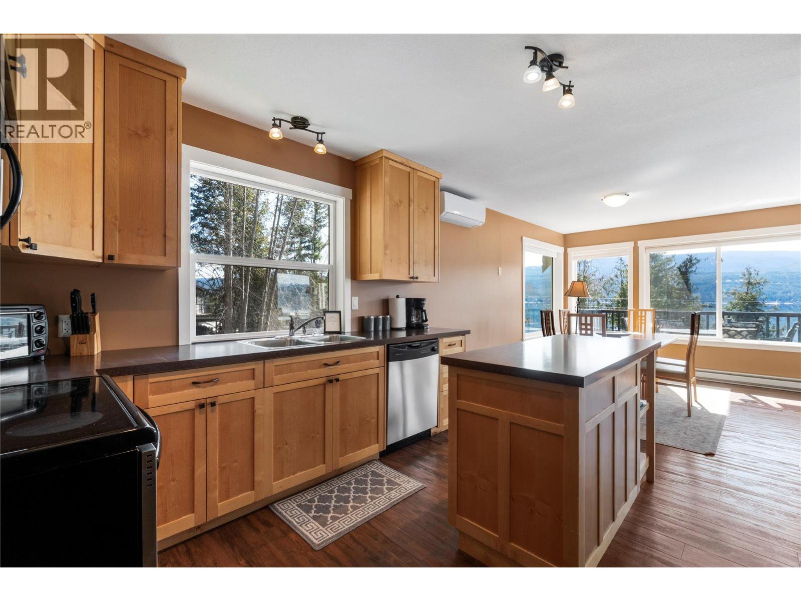 7577 Squilax Anglemont Road, Anglemont, British Columbia  V0E 1M8 - Photo 25 - 10382691