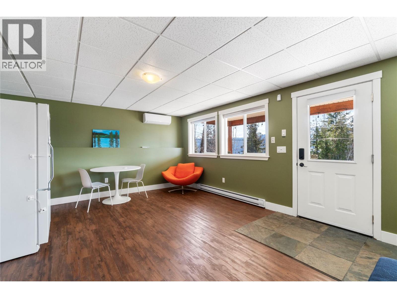 7577 Squilax Anglemont Road, Anglemont, British Columbia  V0E 1M8 - Photo 29 - 10382691