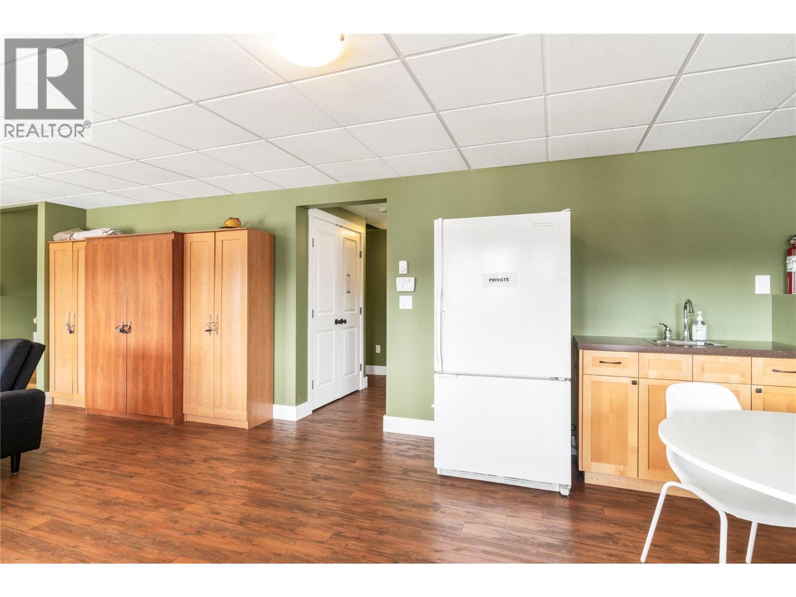 7577 Squilax Anglemont Road, Anglemont, British Columbia  V0E 1M8 - Photo 30 - 10382691