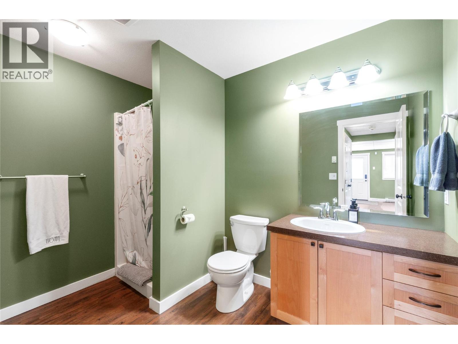 7577 Squilax Anglemont Road, Anglemont, British Columbia  V0E 1M8 - Photo 33 - 10382691