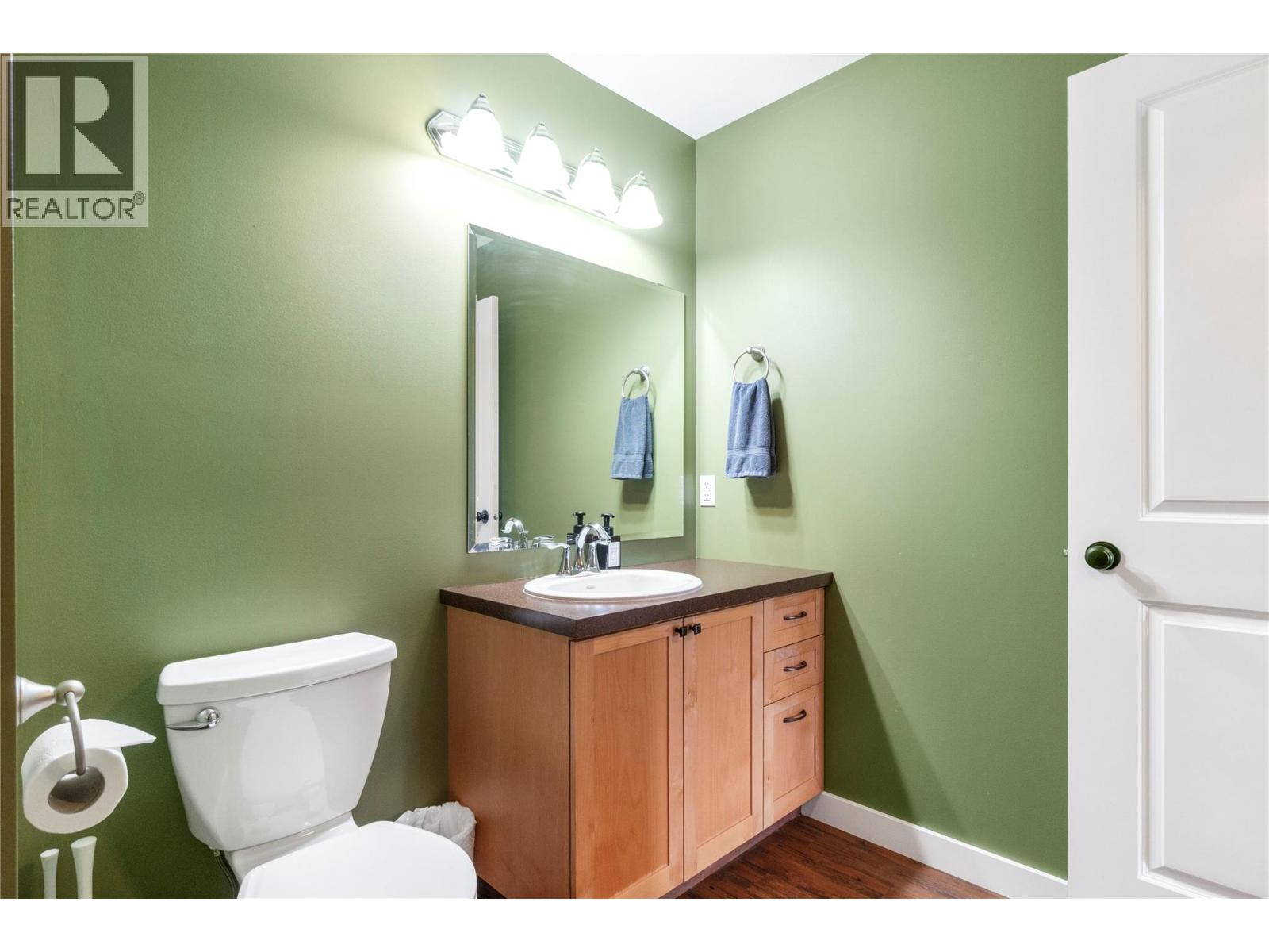 7577 Squilax Anglemont Road, Anglemont, British Columbia  V0E 1M8 - Photo 34 - 10382691